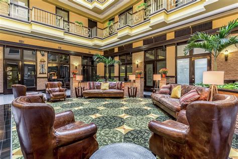 Homewood Suites by Hilton Nashville Downtown .